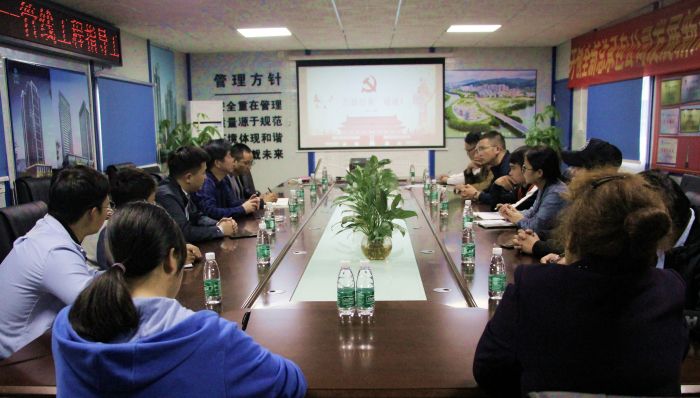 聚会现场交流。。。。。。王莹摄影。。。。。。1.jpg