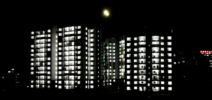 东兰县移民安顿小区(EPC)项目夜景。。。。。李乐 摄.png