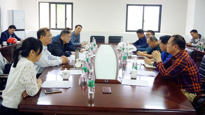 5.2聚会现场。。。。谢微旋 摄700.jpg