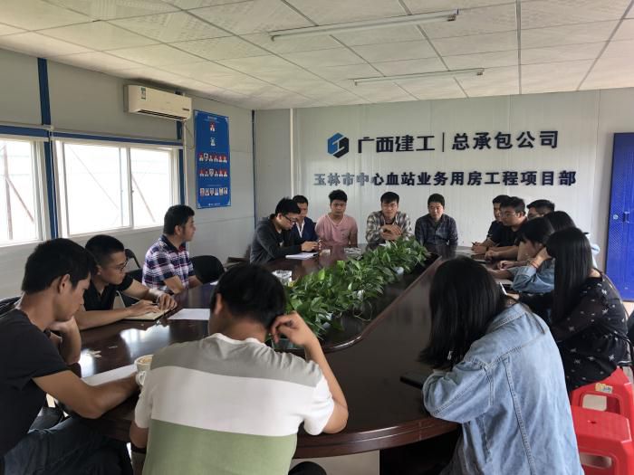 3聚会现场。。李宁 摄_700x525.jpg
