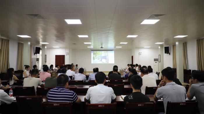 9.1聚会现场。。。。。。李立云 摄700.JPG