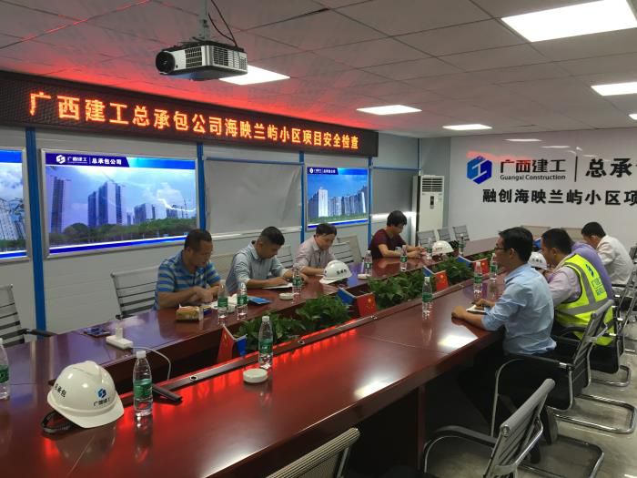 5聚会现场。。。。刘世威 摄700.jpg