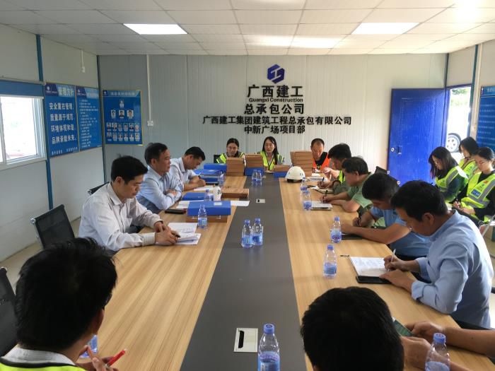 1.1聚会现场。。。。。。覃洪浩 摄700.jpg