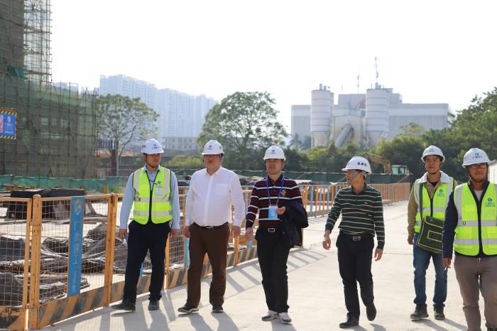 1.2检查现场。。。侯健杰 摄 (4)700.JPG