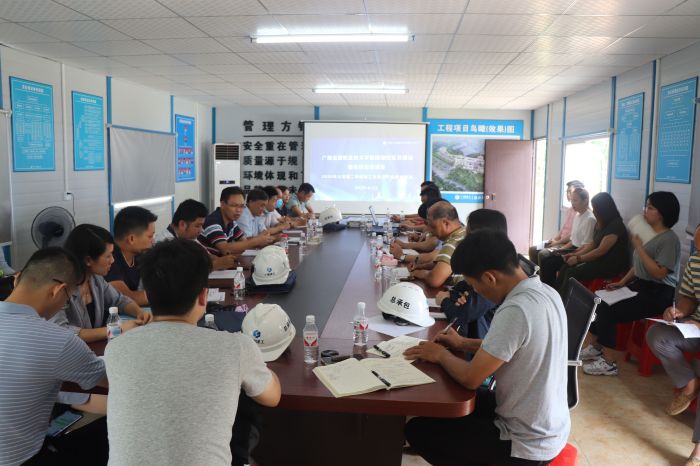 聚会现场。。。。。。 杨俊峰 摄.jpg