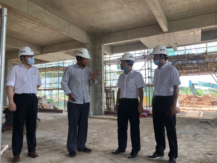 调研现场。。。。。。莫光富 摄.jpg