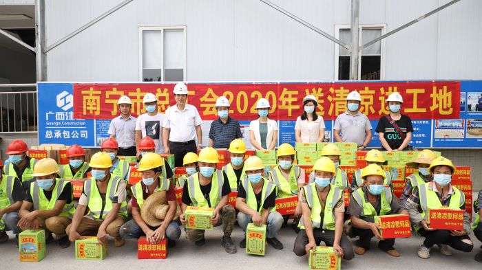 合影。。李立云 摄.jpg