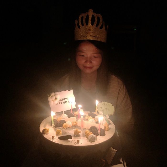 寿星许愿。。。。刘博群 摄.jpg