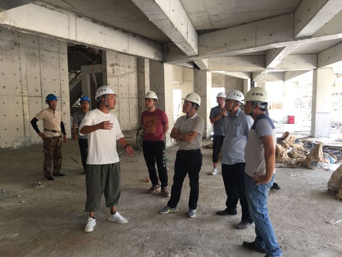 23检查现场。。。赵雲 摄.jpg