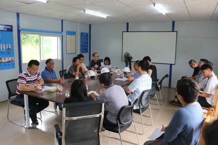 41聚会现场。。。张钊林 摄.jpg