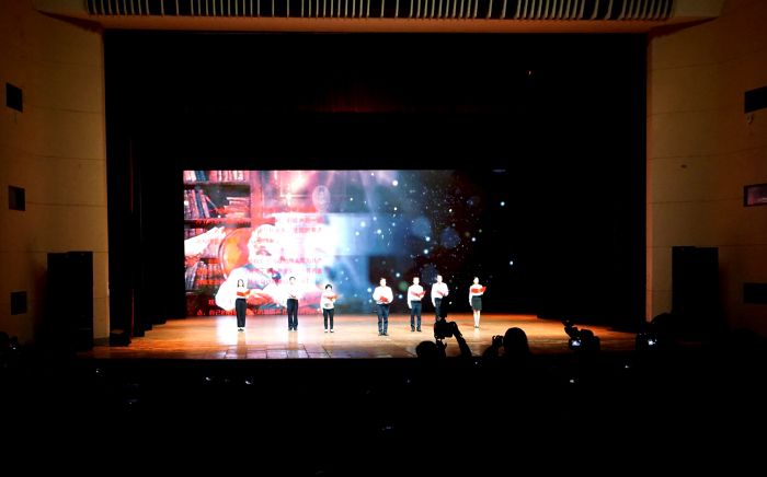 59朗诵演出。。。。谢微旋 摄.jpg