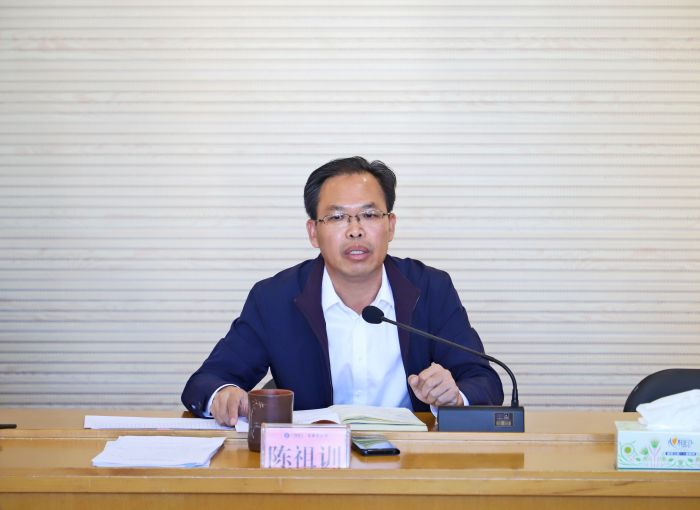 陈祖训讲话 郑诗宝 摄.jpg