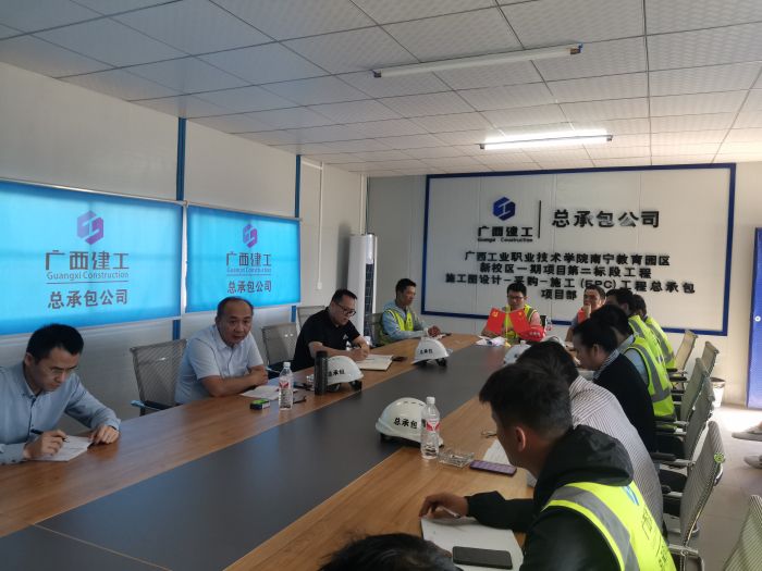 聚会现场。。。。。。 贺勇 摄.jpg