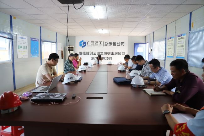 8聚会现场。。。。。杨钰 摄.jpg