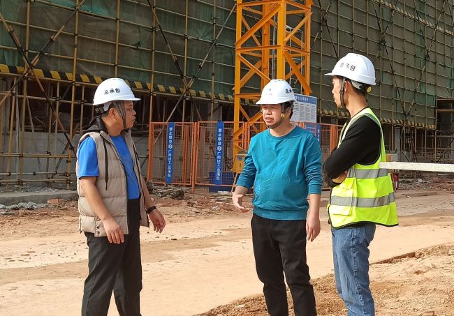 13深入现场审查。。。。。。林子薇 摄.jpg