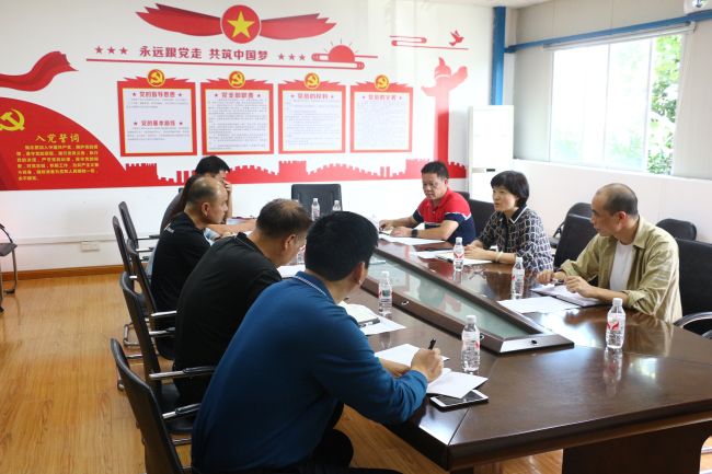 聚会现场。。。。。。张钊林 摄.jpg