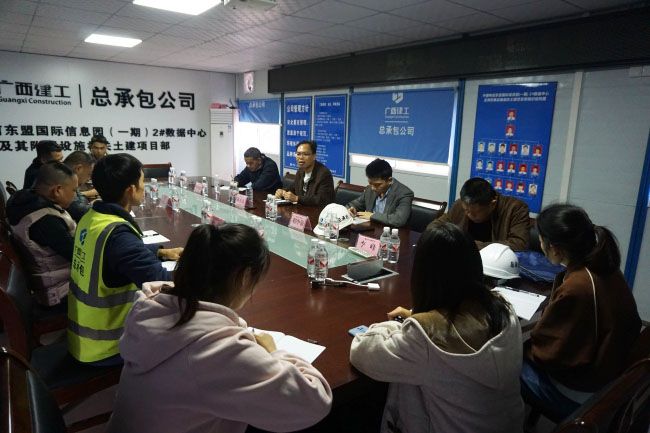 （备选 原图）聚会现场。。。。谢微旋 摄.jpg