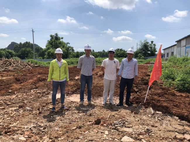 3 创优夺杯先锋队在项目现场。。卢美宇 摄.jpg