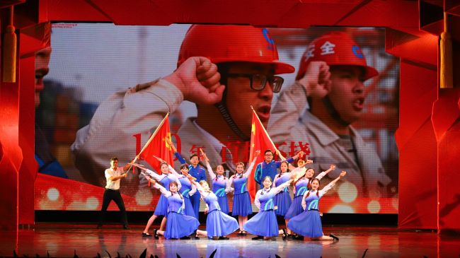 公司原创快板剧《红色精神来领航》。。。。。李立云 摄.jpg