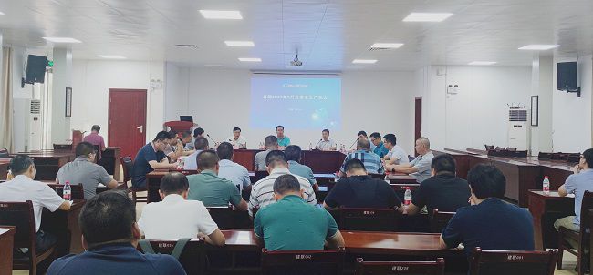 1.1聚会现场。。。。覃桂整 摄（修图）.jpg