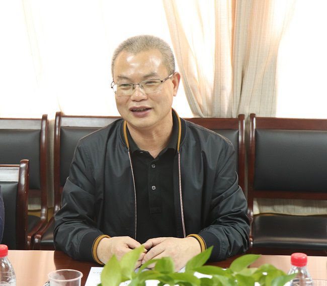 邓少新在会上作总结讲话。。。（修图） 周煜川 摄.jpg