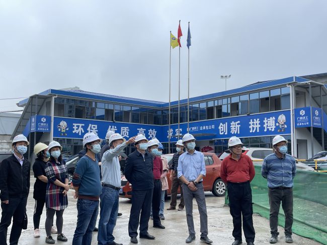 视察项目进度。。。。。。梁观德 摄（修图）.jpg