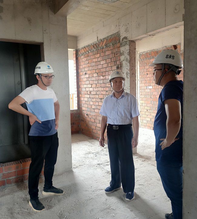 张强到竹塘路项目指导创优事情。。。。。胡江 摄（修图）.jpg