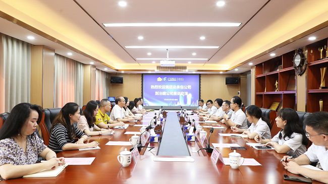 冶建公司座谈现场。。。。。ㄐ尥迹.jpg