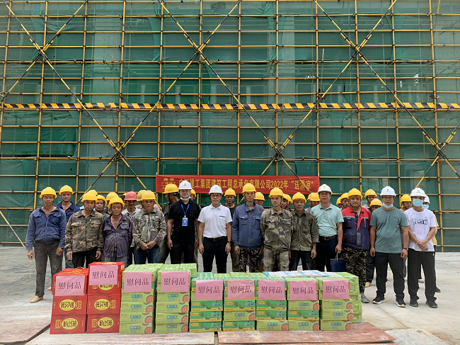 送清凉现场。。。。蔡怡灵 摄（修图）.png