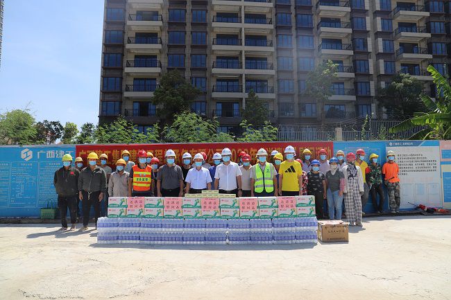 活动合影。。。。。。杨钰 摄（修图）.jpg