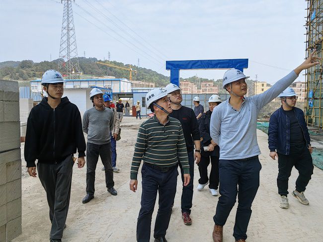 检查现场。。周珮 摄（修图）.jpg