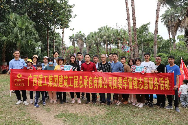 加入活动的职工合影。。。。。。林成斌 摄（修图）.jpg