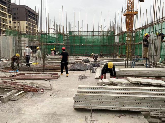 楼面施工。。。。。马小云 摄（修图）.jpg