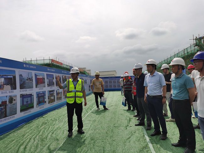 观摩现场。。。。。。潘文君 摄（修图）.jpg