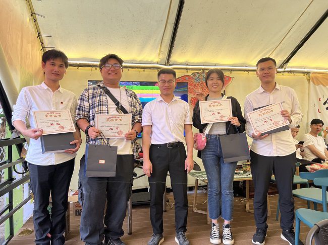 马里奥赛车颁奖现场。。。。。杨钰 摄.jpg