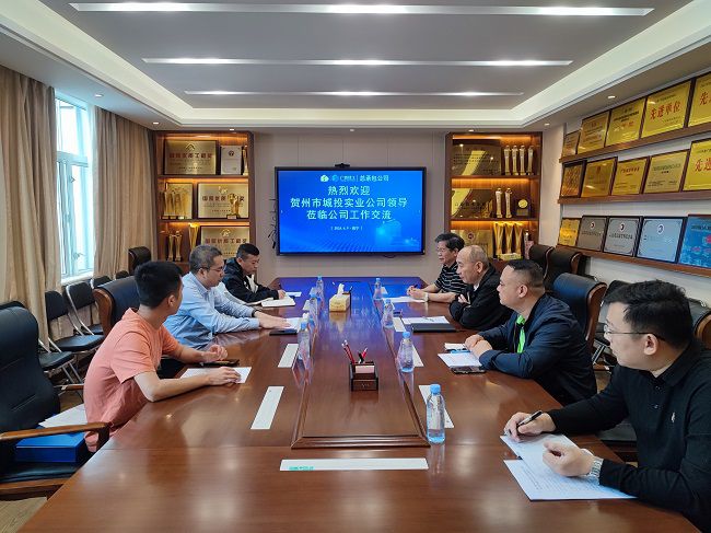 聚会现场。。。。容芝雅 摄（修图）.jpg