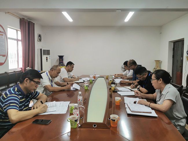 聚会现场。。。。。王瑾贞 摄（修图）.jpg