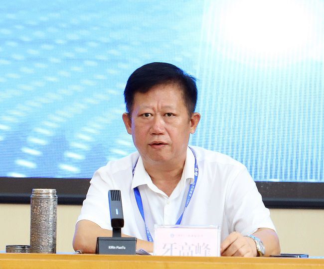 牙岑岭讲话 修图1.jpg